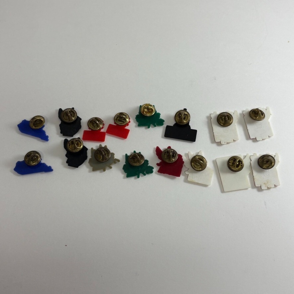 Lot of (16) 1980's Kentucky Derby Festival Pins Pegasus 1982 - 1989 & Heritage W - Picture 4 of 4